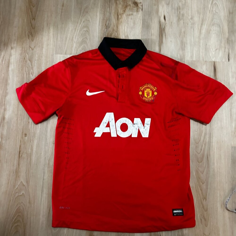 Vintage Nike Manchester United 2013/14 Soccer jersey size L/XL